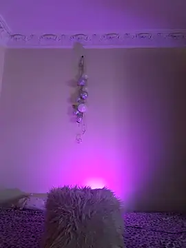 LunaBlaise online show from 04.19.26