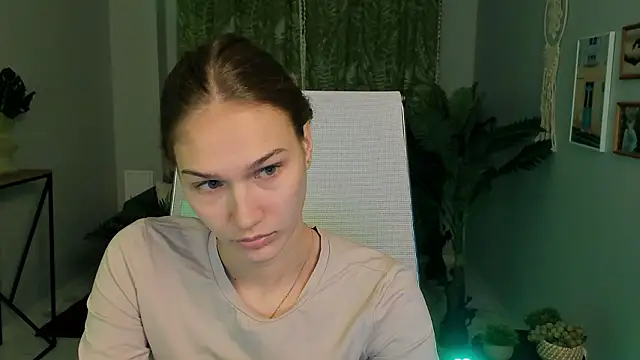 Snapshot of Sweet_Emilya chatting on 03.02.26 Sweet Emilya online show from 03.02.26