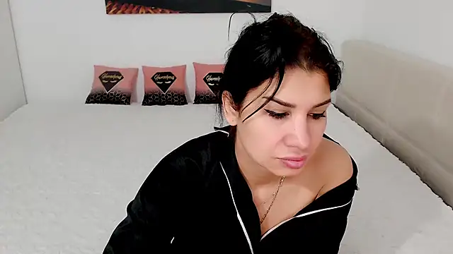 NickyHotXO online show from 04.08.26
