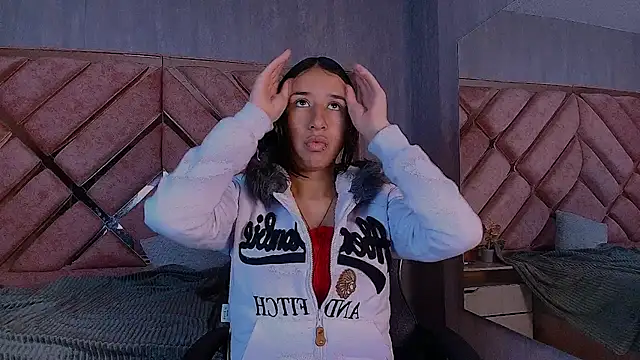 Snapshot of LilyRossi_ chatting on 04.18.26 LilyRossi online show from 04.18.26