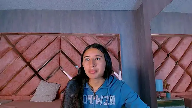 Snapshot of LilyRossi_ chatting on 04.24.26 LilyRossi online show from 04.24.26