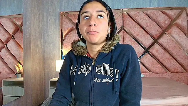 Snapshot of LilyRossi_ chatting on 04.27.26 LilyRossi online show from 04.27.26