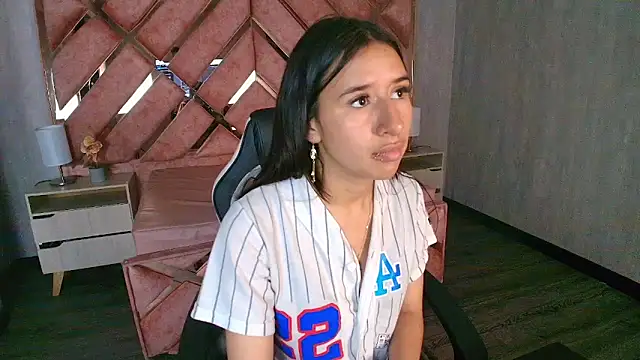 Snapshot of LilyRossi_ chatting on 05.16.26 LilyRossi online show from 05.16.26