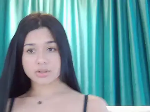 Snapshot of MissNaomiBelle chatting on 05.11.26 MissNaomiBelle online show from 05.11.26