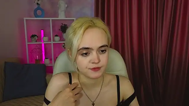 Bambi Bloom online show from 03.08.26