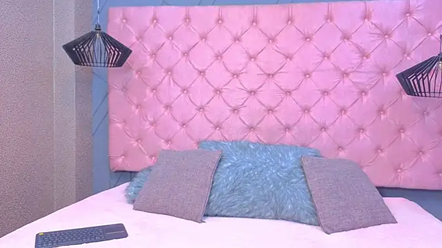 SARA HORNY- online show from 04.09.26