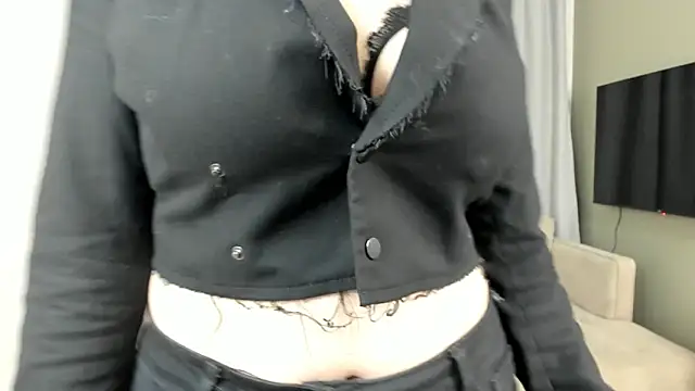 Snapshot of AmeeGalinis chatting on 03.04.26 AmeeGalinis online show from 03.04.26