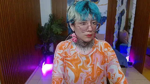 Lyra tay online show from 04.16.26