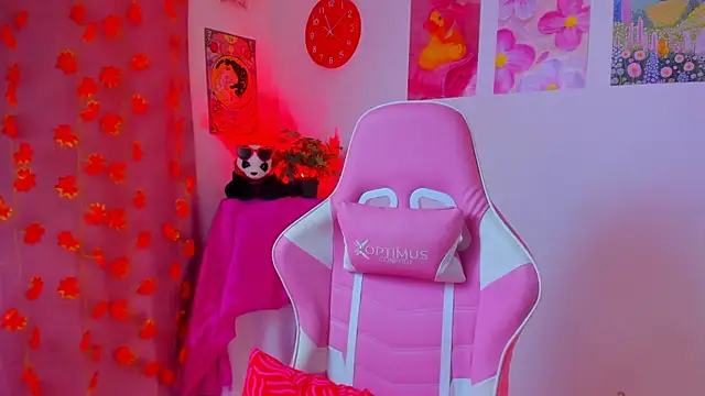 Madeline 21 online show from 04.01.26