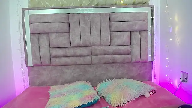 nara kitty online show from 04.21.26