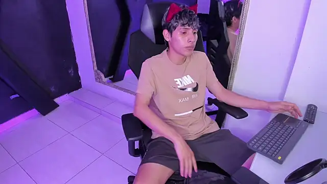 Snapshot of DeilanWolf chatting on 03.03.26 DeilanWolf online show from 03.03.26