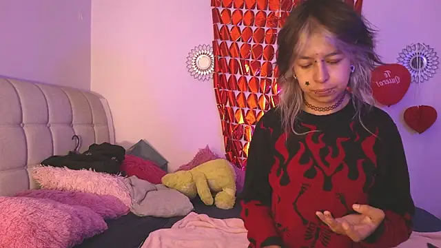 Snapshot of SamintheZone chatting on 03.02.26 SamintheZone online show from 03.02.26