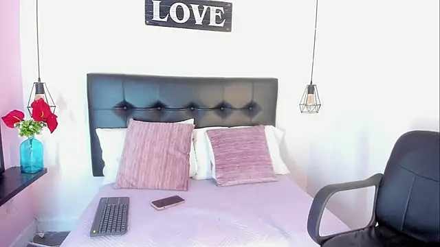 KatallelaMurillo online show from 04.25.26