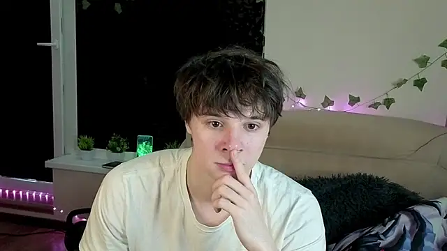 AnthonyCuutie online show from 04.22.26