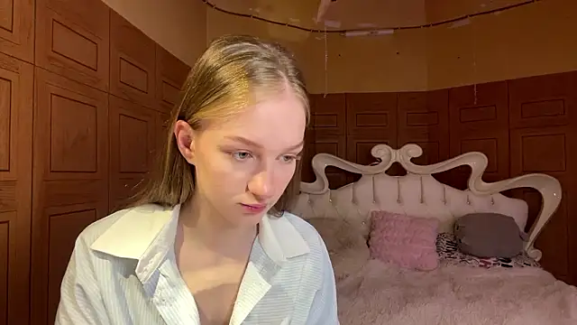 Anika Socutehe online show from 03.29.26