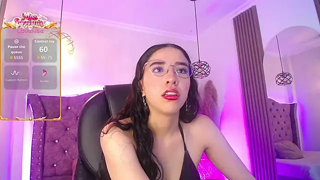 Snapshot of Amara_Davis1 chatting on 04.27.26 Amara Davis1 online show from 04.27.26