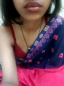 MAYA BED GIRL online show from 03.25.26