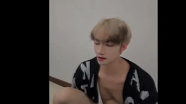 Snapshot of bigbigtop20 chatting on 03.02.26 bigbigtop20 online show from 03.02.26