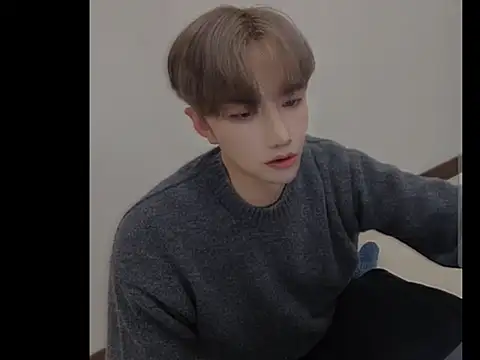 Snapshot of bigbigtop20 chatting on 03.04.26 bigbigtop20 online show from 03.04.26