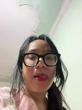 Leeeeiu online show from 04.14.26