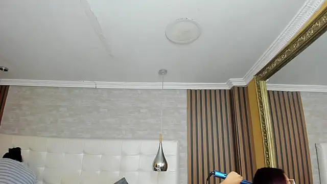 AbbyLoius online show from 04.18.26