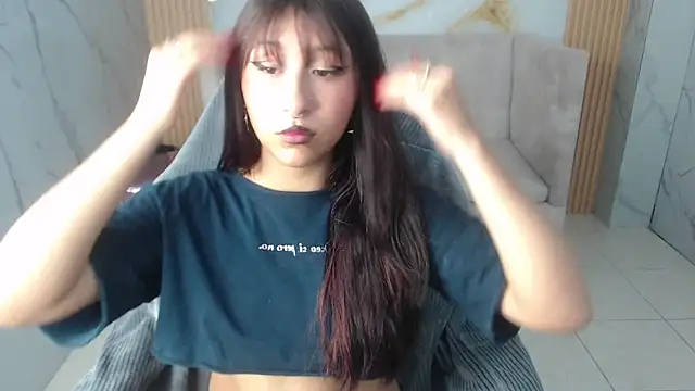 Snapshot of moraa_s chatting on 03.04.26 moraa s online show from 03.04.26