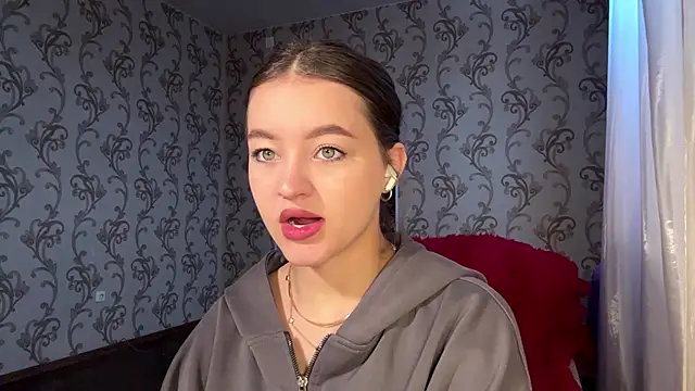 Snapshot of KarineDampy chatting on 03.04.26 KarineDampy online show from 03.04.26