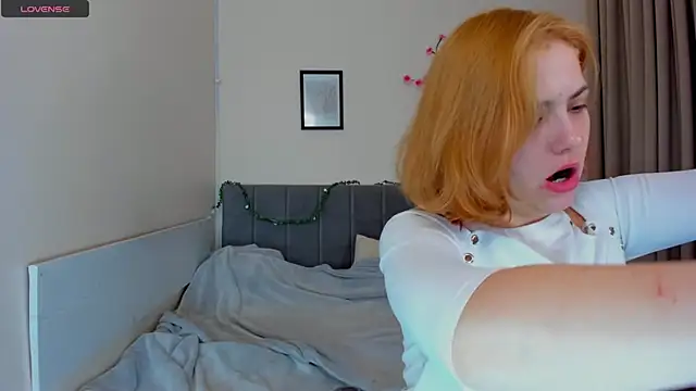 DellaRows online show from 04.10.26