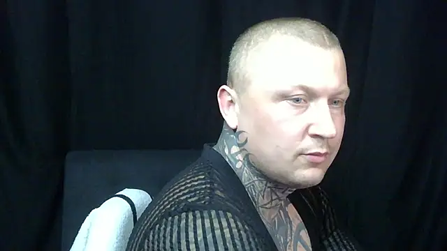 Snapshot of devilWithTats chatting on 04.23.26 devilWithTats online show from 04.23.26