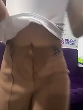   Nahomy online show from 04.10.26