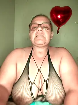 Roxy 77 online show from 03.24.26