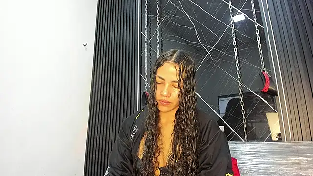 Megan Duskk online show from 04.18.26