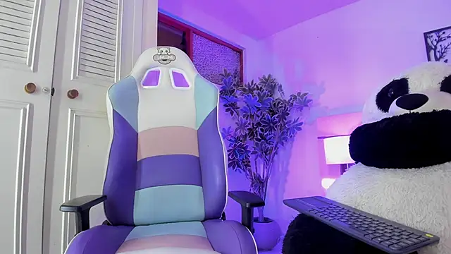 Snapshot of the_villain chatting on 03.02.26 the villain online show from 03.02.26