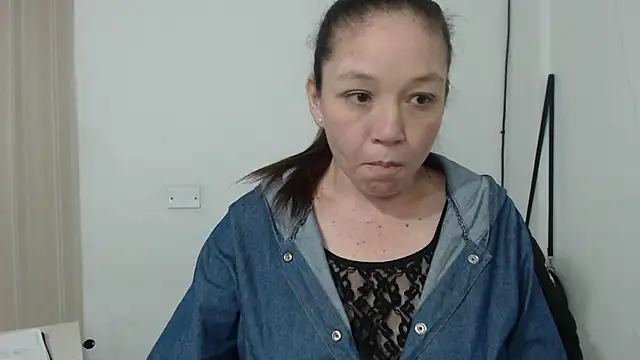Snapshot of Eliane_cooper21 chatting on 08.04.26 Eliane cooper21 online show from 08.04.26