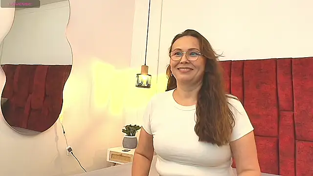 Snapshot of _Monaliza_ chatting on 07.06.26 Monaliza online show from 07.06.26