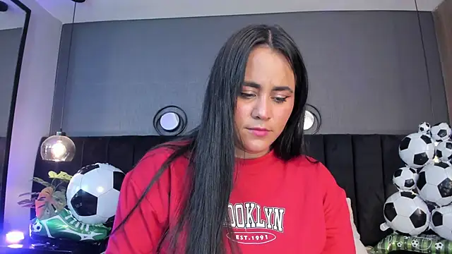 Snapshot of alejandra__garcia chatting on 06.24.26 alejandra garcia online show from 06.24.26