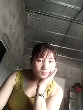 Lilinn  online show from 04.18.26