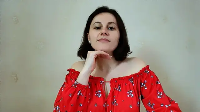 Snapshot of Inessa_beauty chatting on 04.26.26 Inessa beauty online show from 04.26.26