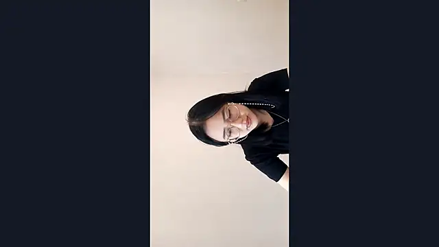 Snapshot of SolvedGlobe chatting on 04.21.26 SolvedGlobe online show from 04.21.26