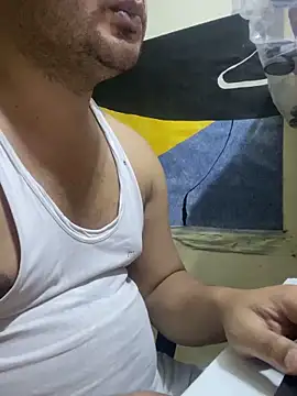 Snapshot of Daddyfuck_01 chatting on 04.28.26 Daddyfuck 01 online show from 04.28.26