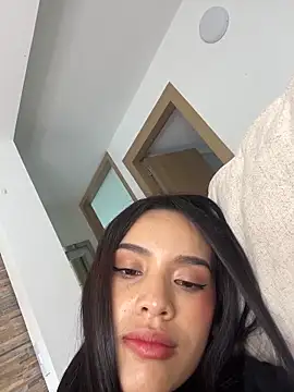 Mia-villalobos online show from 03.24.26