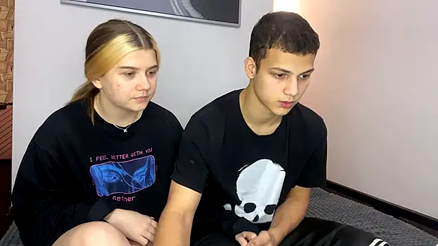 Snapshot of mirel_couple chatting on 03.01.26 mirel couple online show from 03.01.26