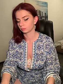 Snapshot of VelvetChloe chatting on 06.18.26 VelvetChloe online show from 06.18.26