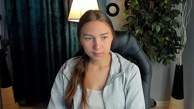 OliviaLang online show from 05.14.26