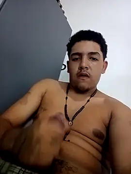 Snapshot of simonxxxlbear chatting on 03.02.26 simonxxxlbear online show from 03.02.26