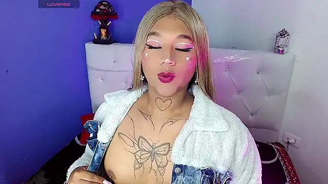 Snapshot of isadoraqueeen chatting on 03.04.26 isadoraqueeen online show from 03.04.26