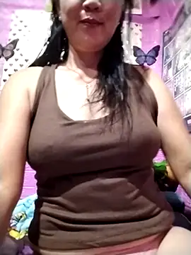 Snapshot of sweet_lyn2025 chatting on 04.20.26 sweet lyn2025 online show from 04.20.26