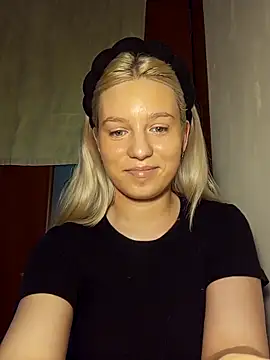 Snapshot of Glowing_Jessica chatting on 03.01.26 Glowing Jessica online show from 03.01.26