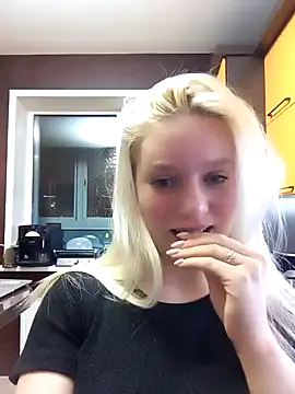 Snapshot of Glowing_Jessica chatting on 03.04.26 Glowing Jessica online show from 03.04.26