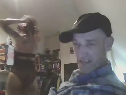 DOUBLETROUBLE7773 online show from 04.27.26